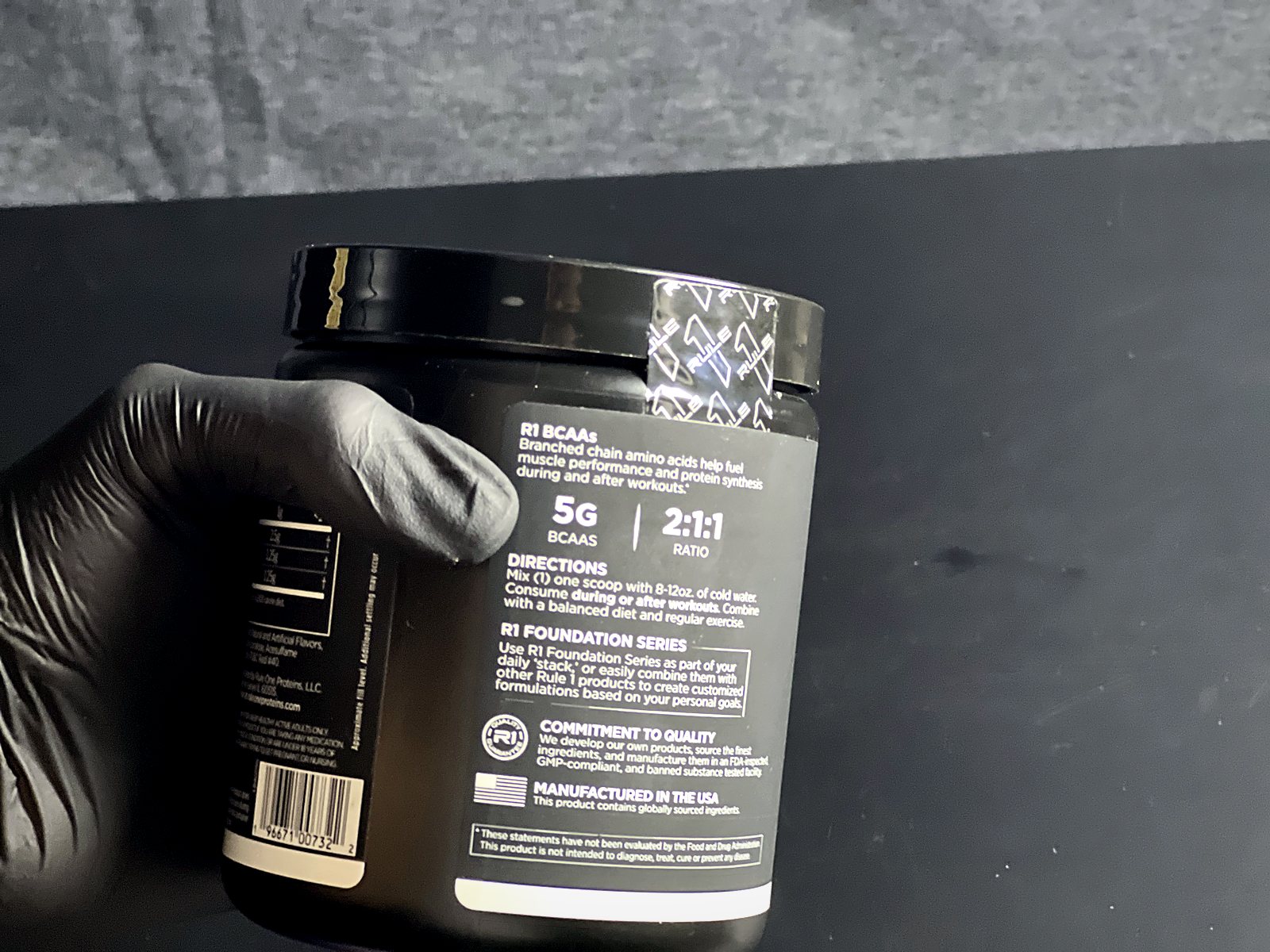Etiqueta posterior del Rule 1 BCAA con instrucciones y origen