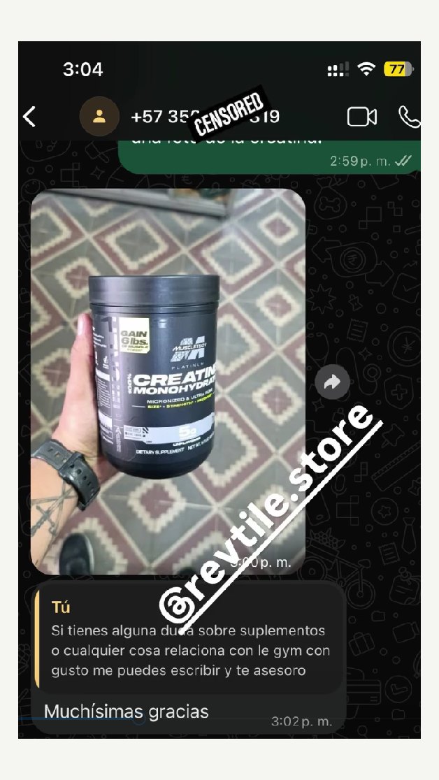 Captura de chat: cliente con su MuscleTech en mano agradeciendo