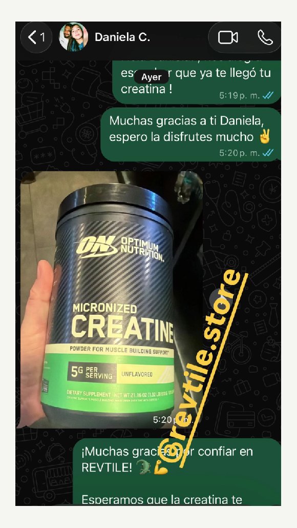 Captura de chat: clienta enviando la foto de su Optimum Nutrition recién recibida